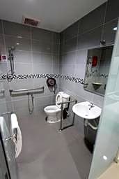 D&F BOUTIQUE HOTEL ERA SQUARE