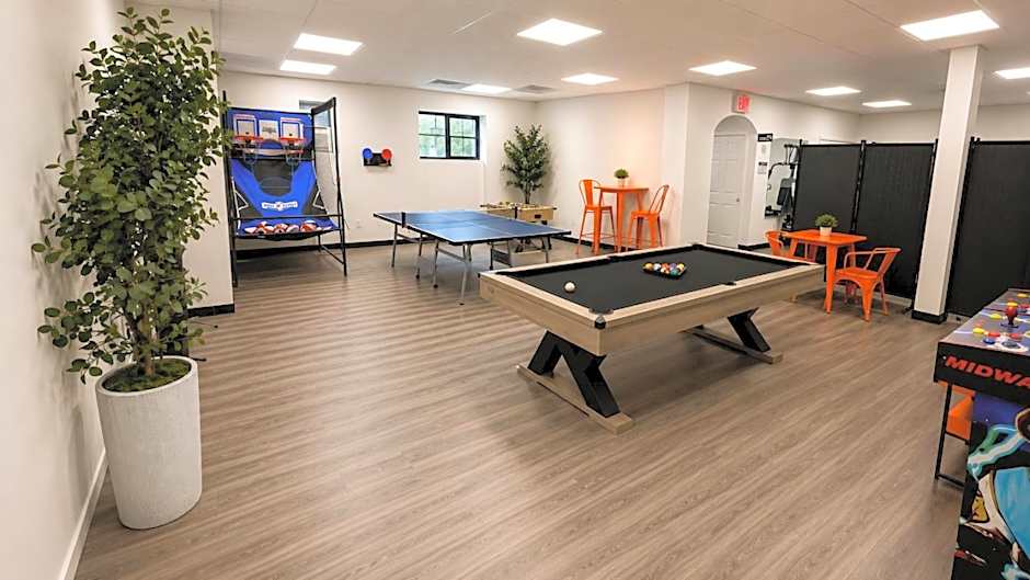 Bay Ridge ApartHotel
