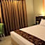 Pose In Hotel Solo