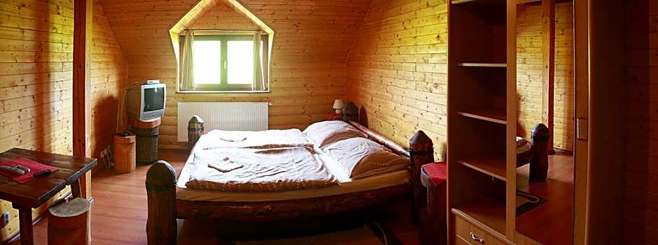 Photo 1 of 2 of Double Room