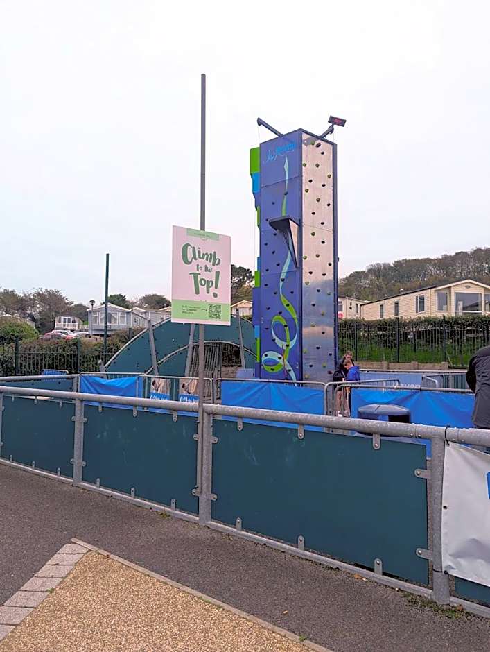 PEACEFUL HOMELY Caravan IN LOVELY CUL DE SAC 1 DOG WELCOME ON REQUEST Littlesea Haven Weymouth