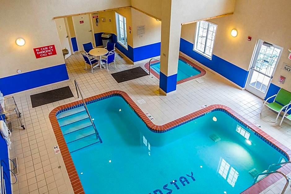 River Hills Hotel- Mankato