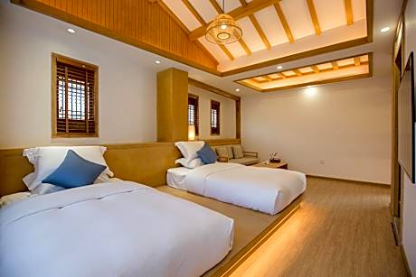 Family Room with Double Bed（Tea Tasting, Free Use of Shared Washing machine）