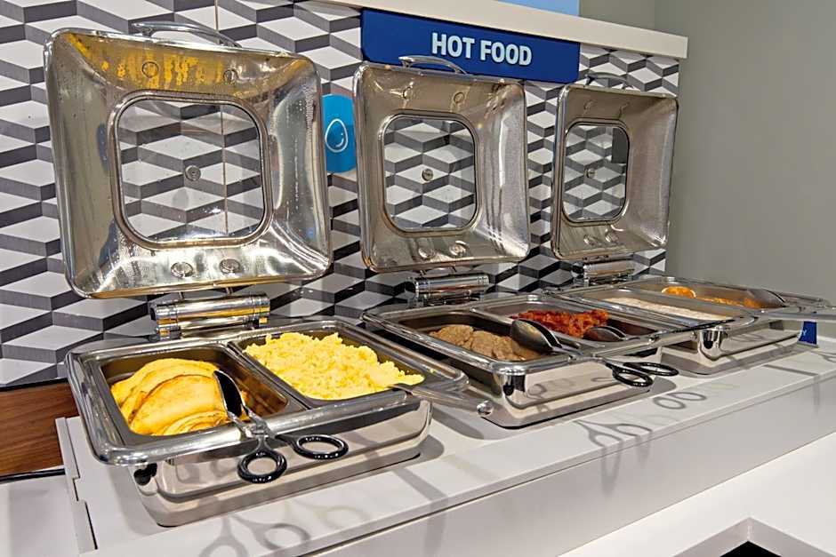 Holiday Inn Express Fresno South By IHG
