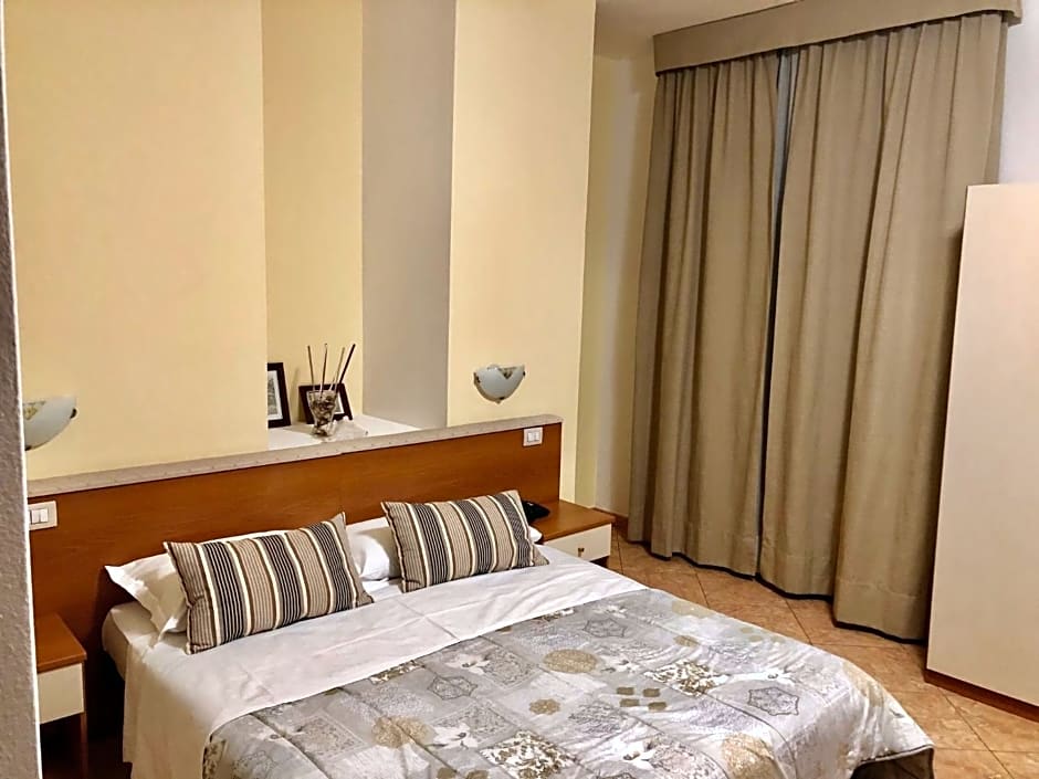 Hotel Ares Milano