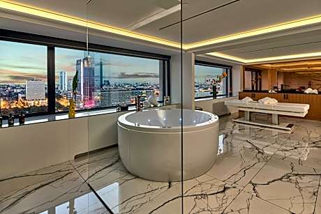 ZEN Suite, 1 Bedroom Suite, 1 King, City view