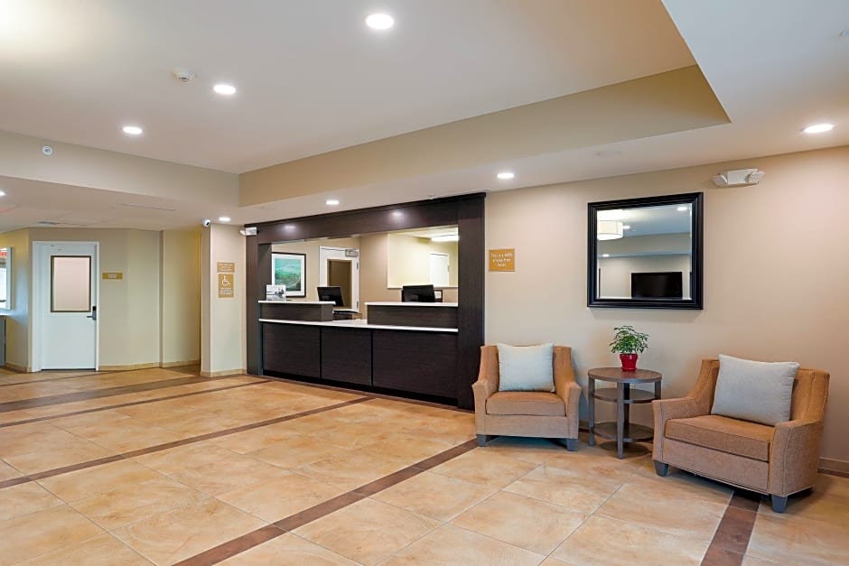 Candlewood Suites Lenexa - Overland Park Area By IHG