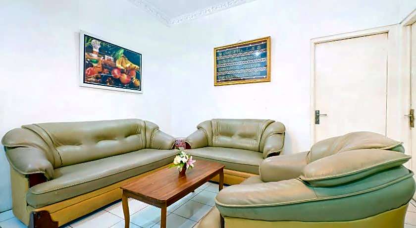 OYO 2394 Hotel Brosta