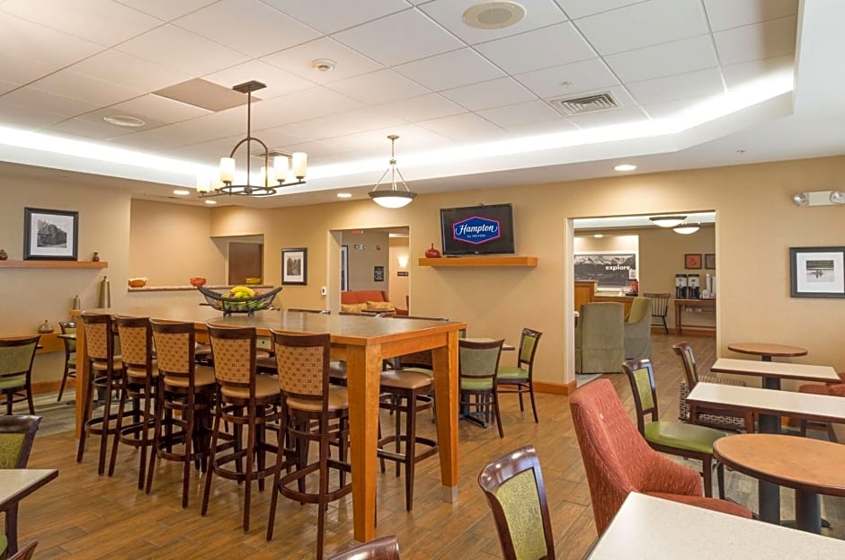 Hampton Inn By Hilton Waterville