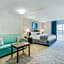 The Blu Hotel Blue Ash Cincinnati, an Ascend Collection Hotel