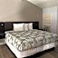 La Casa Inn and Suites