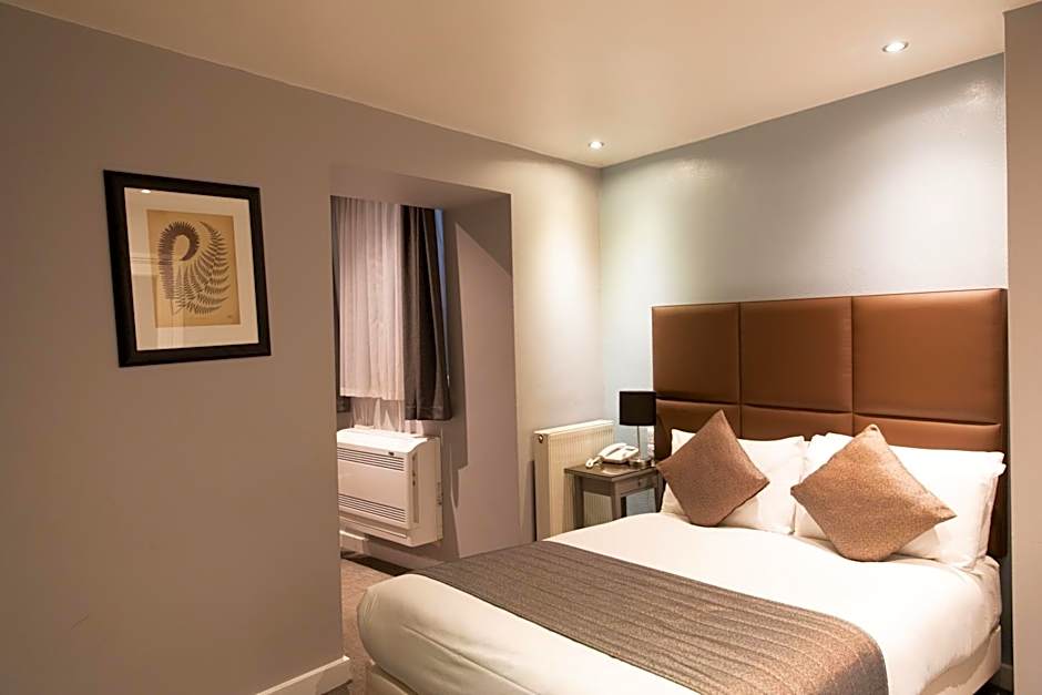 Duke Of Leinster Hotel