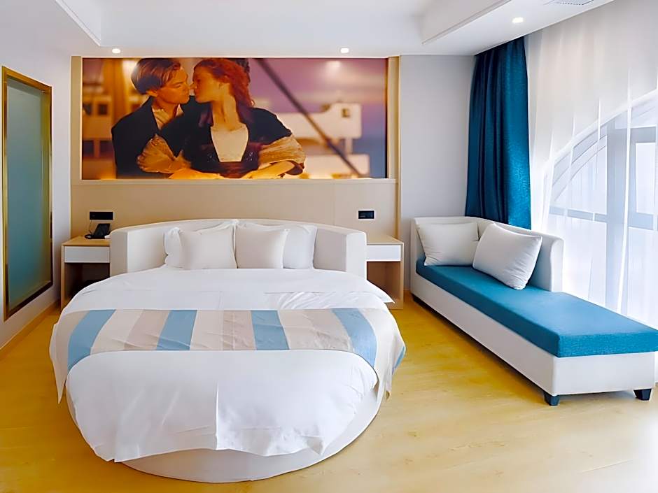 VX Wuxi Jiangyin High-tech Zone Panlongshan Park Hotel