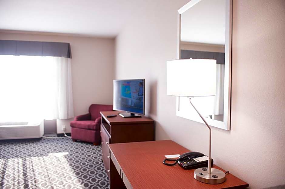 Photo 1 of 8 of 1 King Bed Suite