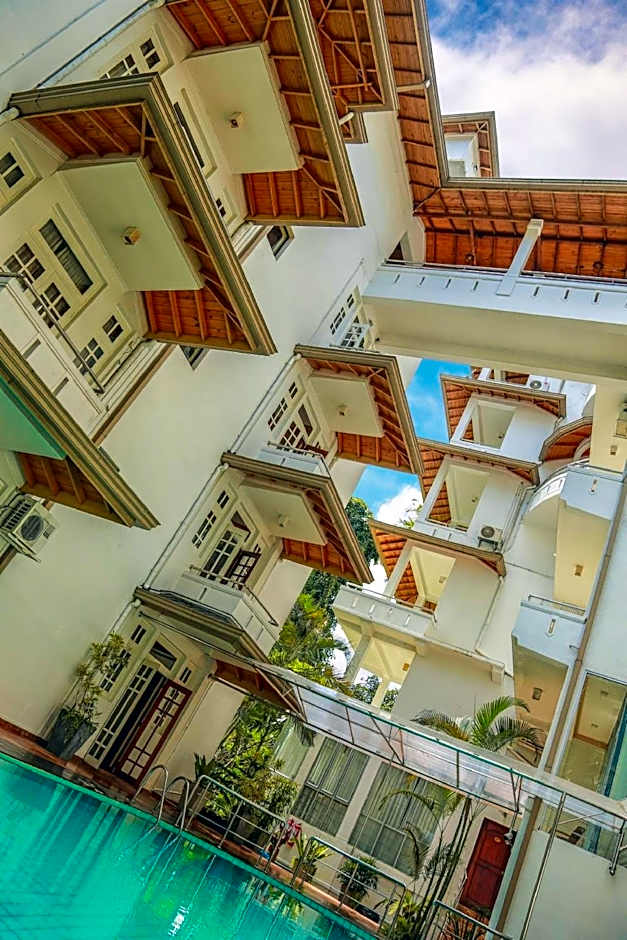 Oak Ray Serene Garden Hotel
