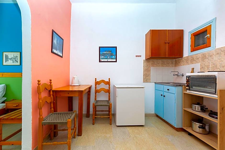 Alexandros Studios by Estia