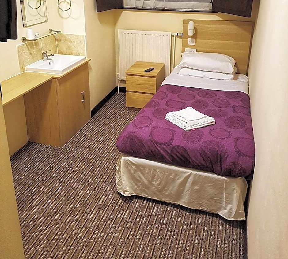 Bridge Guest House