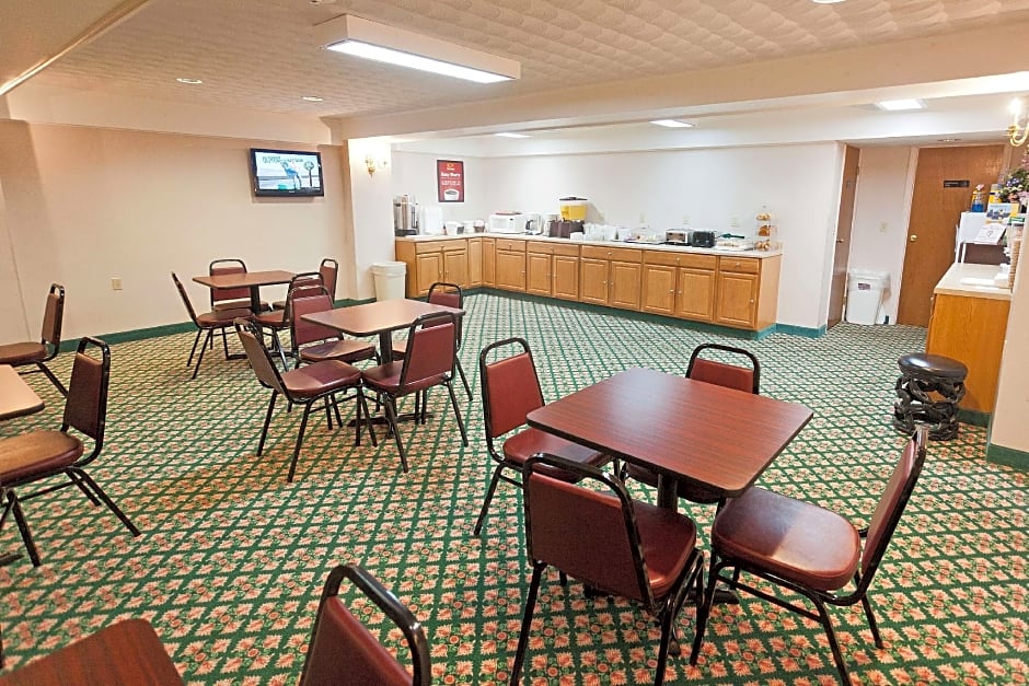 Baymont by Wyndham Lake George