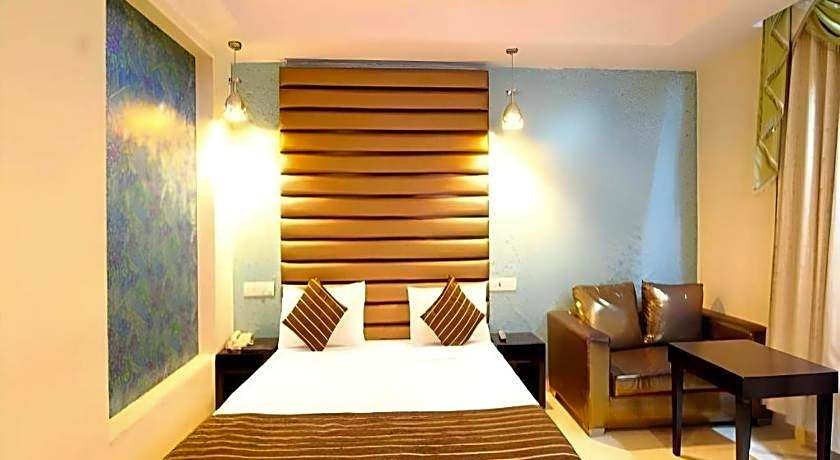 Hotel Signature Grand