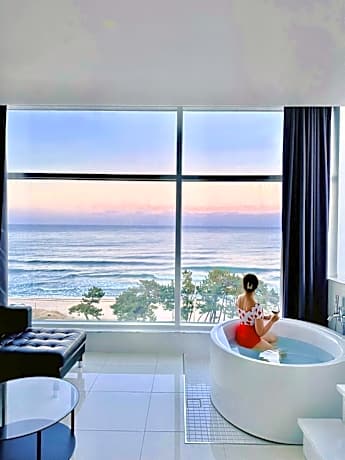 Gangneung La Casamia Poolvilla