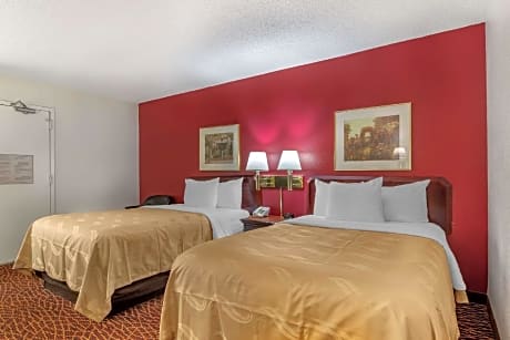 2 Double Beds Standard Non-Smoking