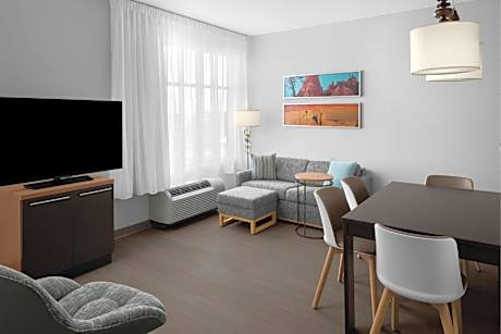 Two-Bedroom Suite