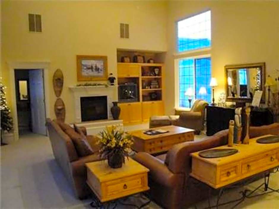 Hummingbird Springs Luxury Home