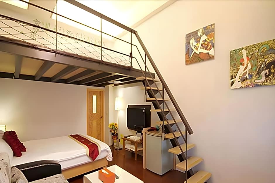 Happiness Yes Hostel II