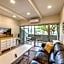 Modern Beachfront Studio: Full Kitchen & A/C