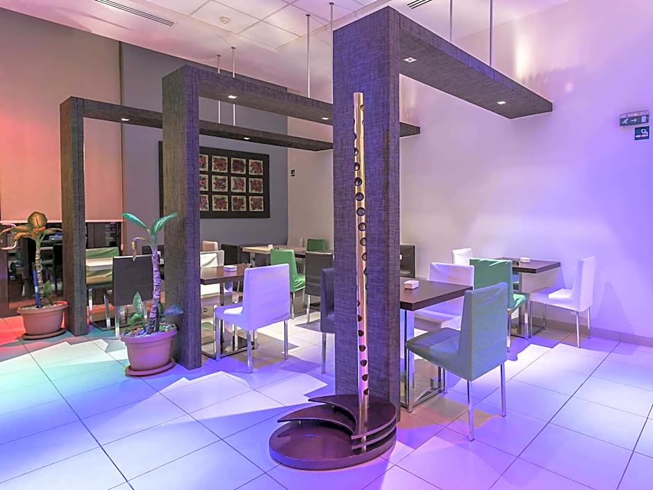 Ibis Oran Les Falaises