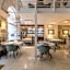 Leonis Restaurant & Rooms