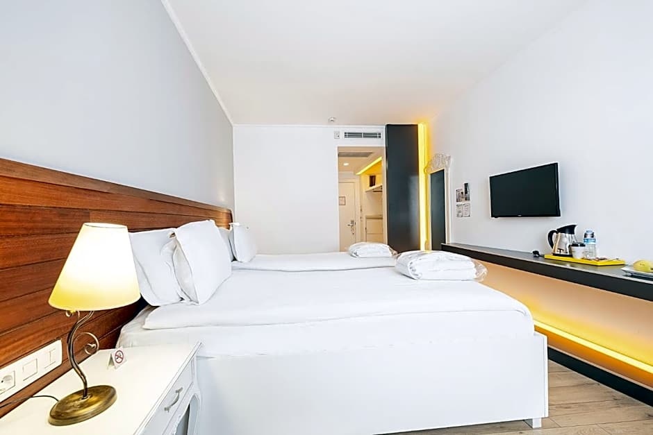 Hotel Beyond