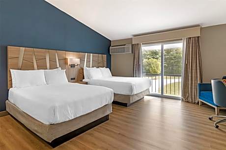Queen Room with Two Queen Beds and Balcony - Non-Smoking