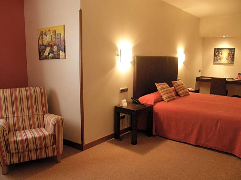 Zdjęcie 1 z 1 — Triple Room
