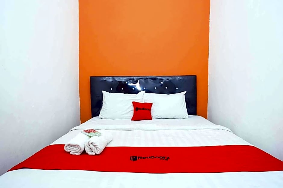 RedDoorz @ Kawasan Industri Candi Semarang