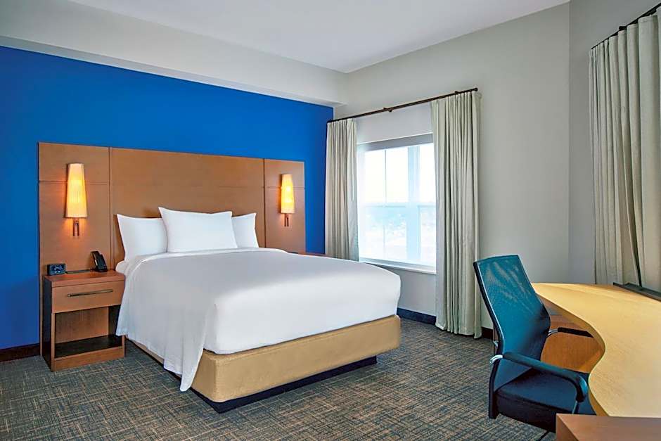Residence Inn by Marriott Orlando at Flamingo Crossings Town Center