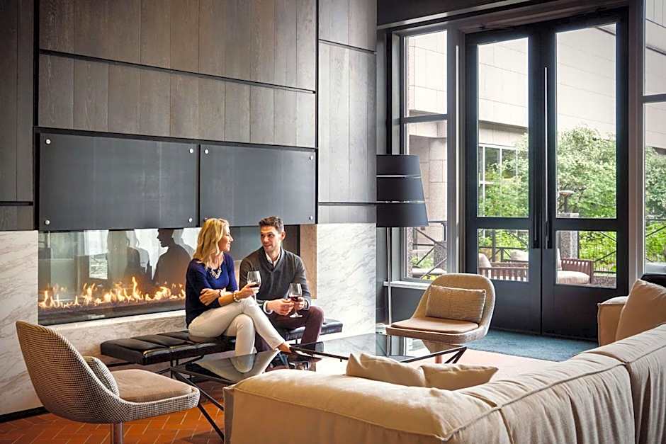 The Logan Philadelphia, Curio Collection by Hilton