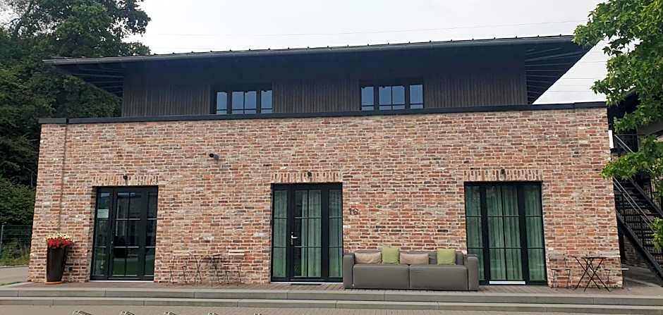 MotelplusHotel BiggeSeeFront