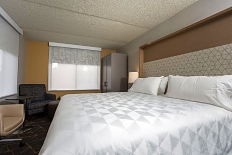 Deluxe King Room - Hearing Accessible 