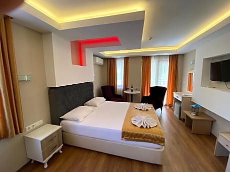 SINGLE SUITE
