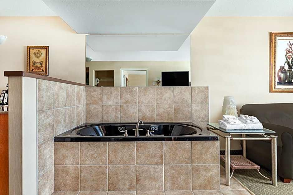 Ramada by Wyndham Clairmont/Grande Prairie