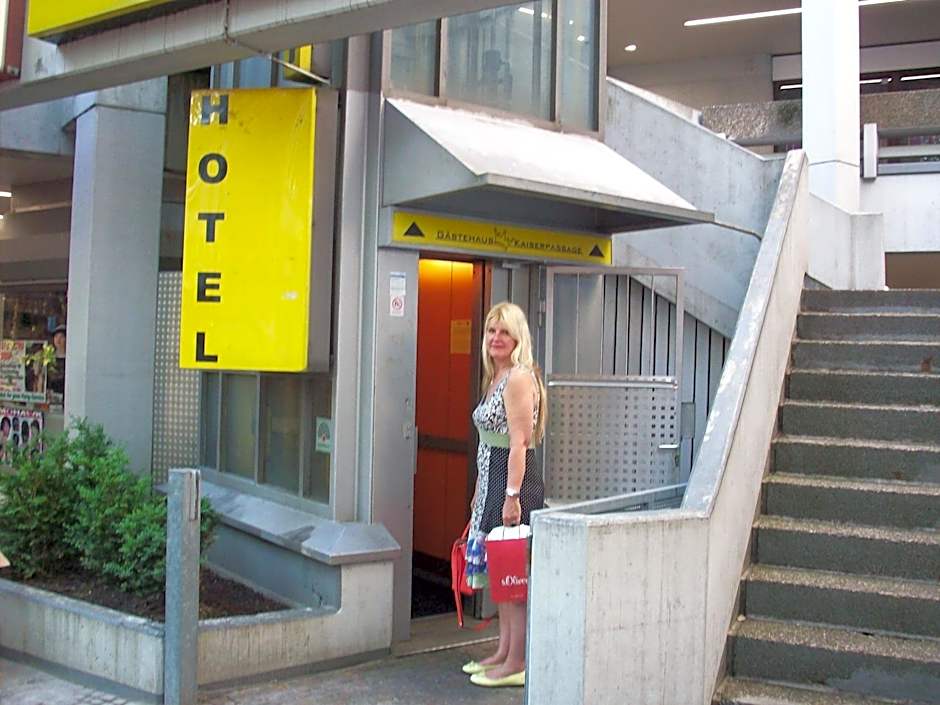 Gästehaus Kaiserpassage- Ihr Cityhostel