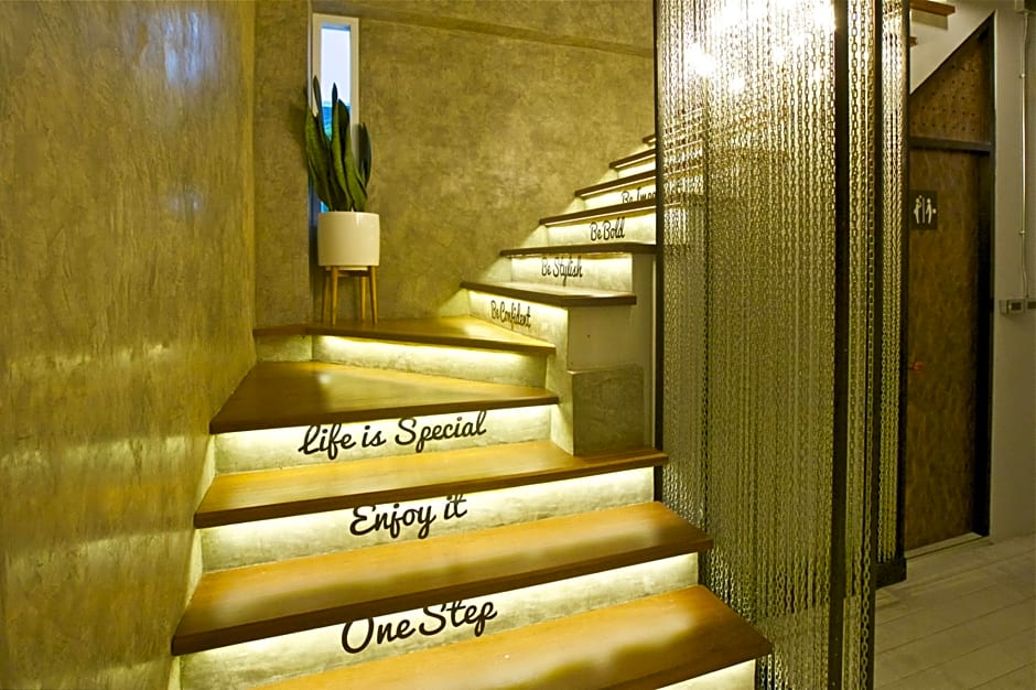 The Plug hotel @ i-Biz Avenue