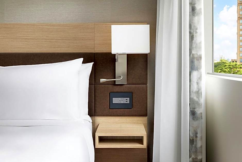 AC Hotel by Marriott Honolulu