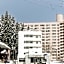 Hotel Justice - Ski IN Ski OUT - Private bathroom, next to the ski lift station