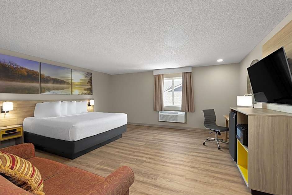 Days Inn by Wyndham Carthage