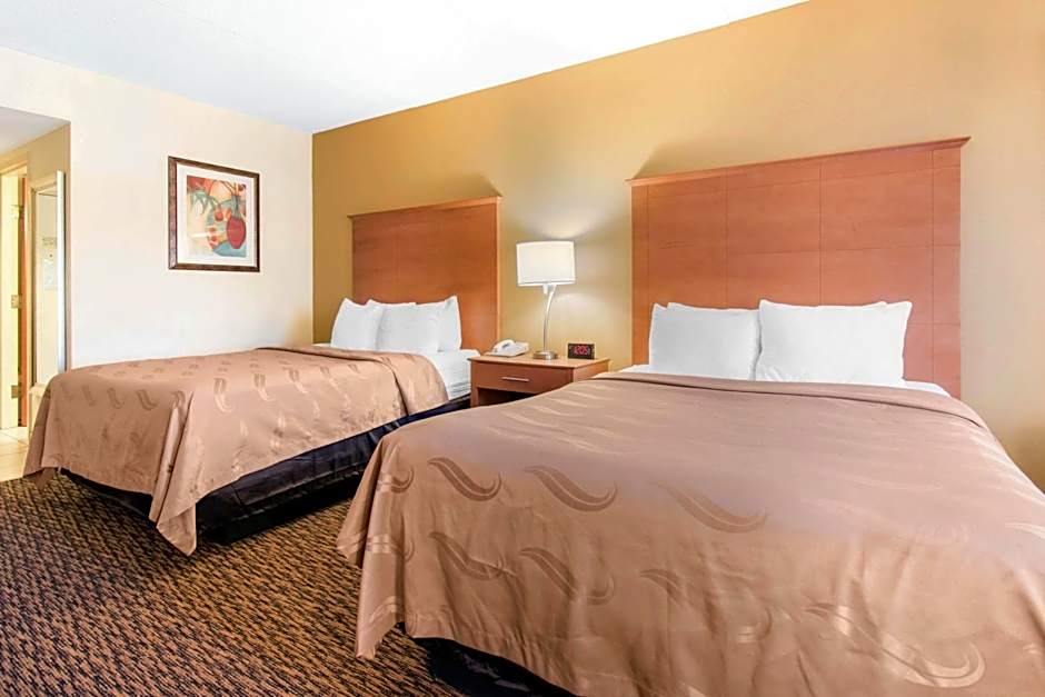 Clarion Hotel & Suites University-Shippensburg