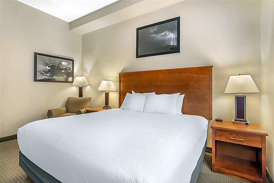 Best Western Plus Service Inn & Suites