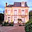 LA MAISON LEONARD