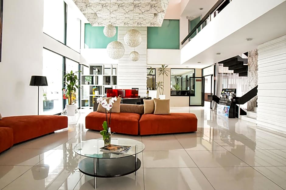 Hotel Expo Plaza Business and Family Guadalajara